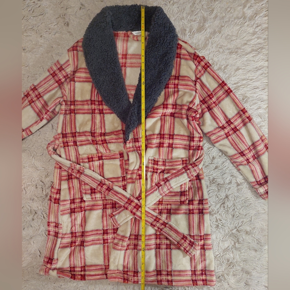 Luxurious Cervantes Robe - Picture 4 of 11